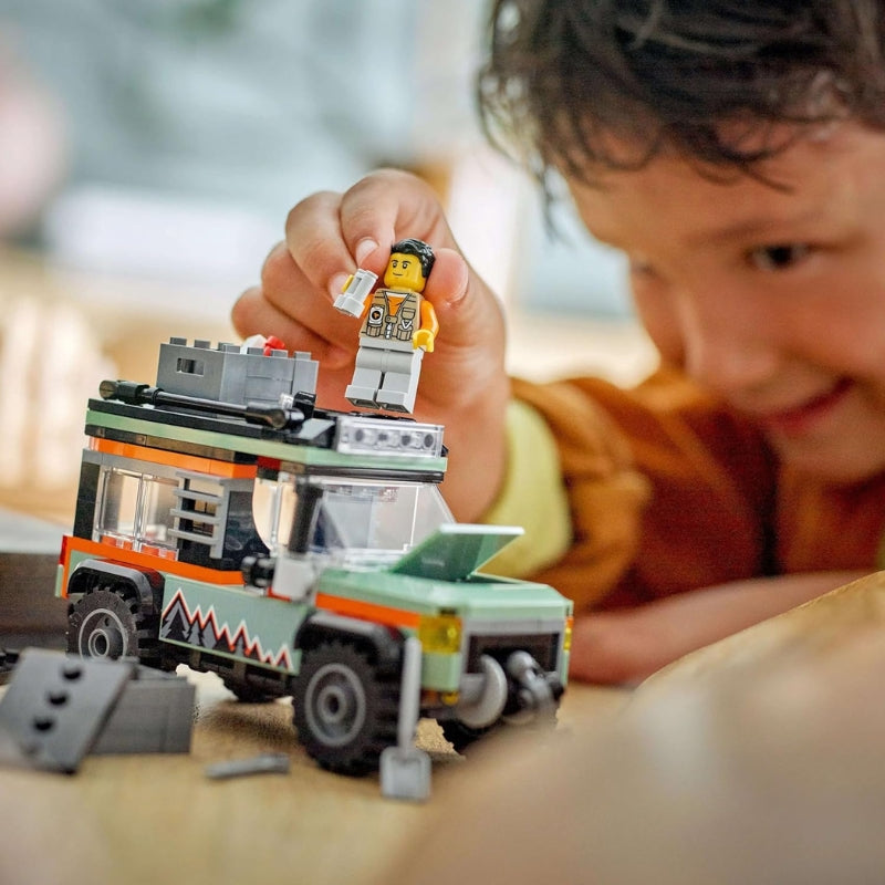 LEGO City Le Camion 4x4 Tout-Terrain – Jeu de construction aventure dès 6 Ans