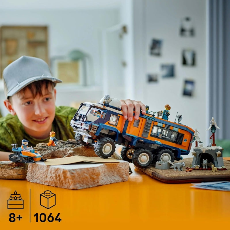 LEGO City Le Camion Scientifique des Explorateurs en Arctique – Set de construction avec motoneige, loups et 5 figurines dès 8 ans