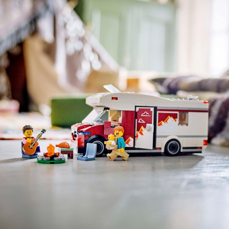 LEGO City Le Camping-Car d'Aventures – Jeu de construction avec bébé, guitare et Accessoires – Set créatif pour enfants dès 6 Ans – 60454