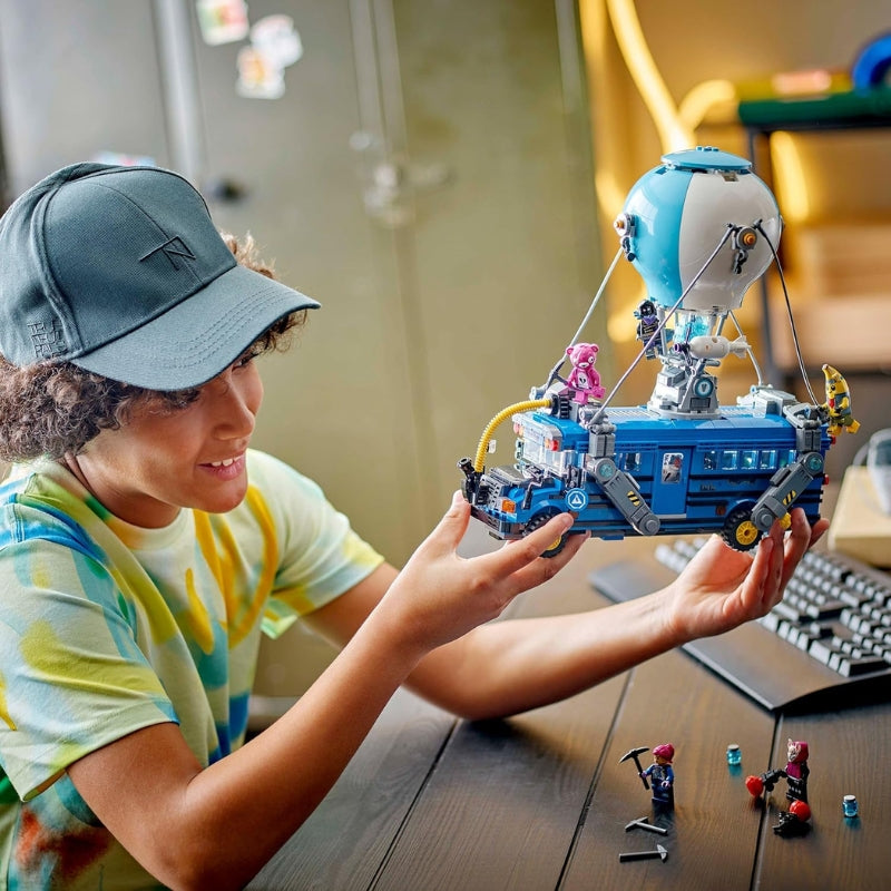 LEGO Fortnite Bus de Combat – Véhicule à construire avec 9 figurines dès 10 ans